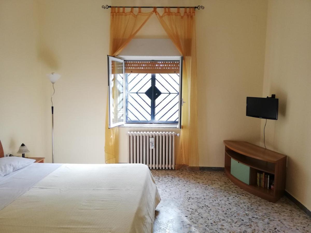 Lucia'S Apartaments Bari Bagian luar foto
